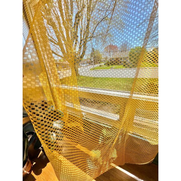 Vintage 70s yellow curtains, soft mesh, funky square geometric weave, pair - Picture 3 of 10